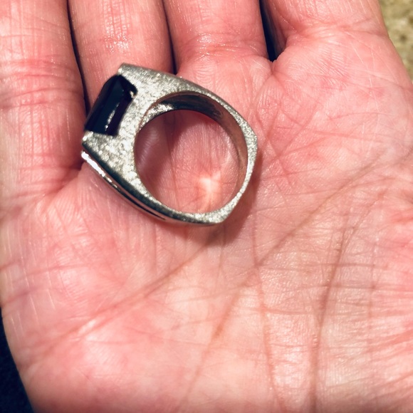 Custom made amethyst ring - Picture 3 of 3